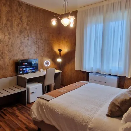 Forumguesthouse Verdi Centro Storico * Parma